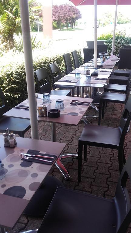 Brit Hotel La Rochelle Périgny Esterno foto